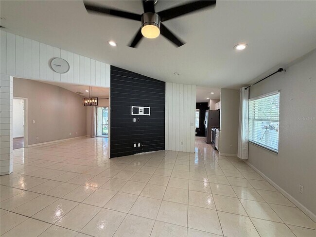 Foto del edificio - 4426 Windsong Ave