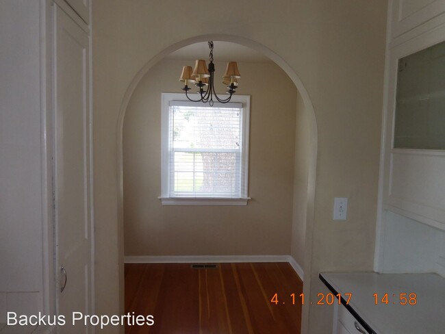 3 br, 2 bath House - 222 Oak St. photo'