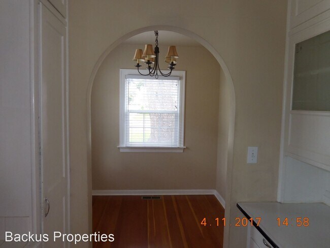 Foto del edificio - 3 br, 2 bath House - 222 Oak St.