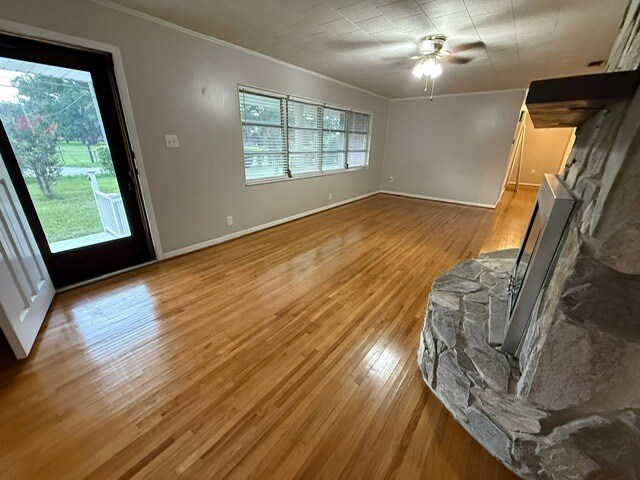 Foto del edificio - 9171 Hall Rd