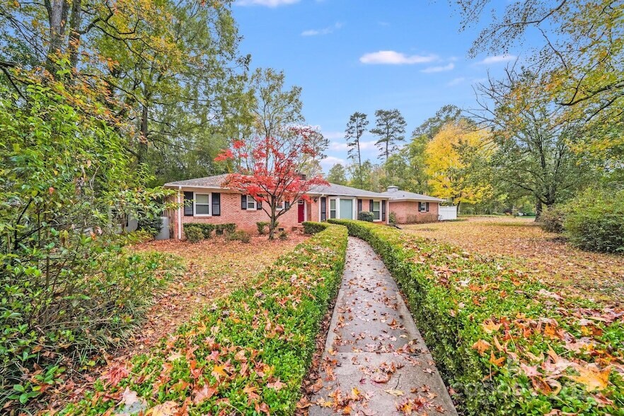 Foto principal - 5600 Riviere Dr