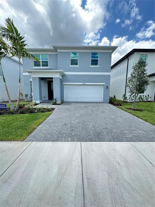Foto del edificio - 7262 Lenora Ln