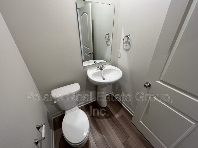 Building Photo - 14250 Tenbury Way
