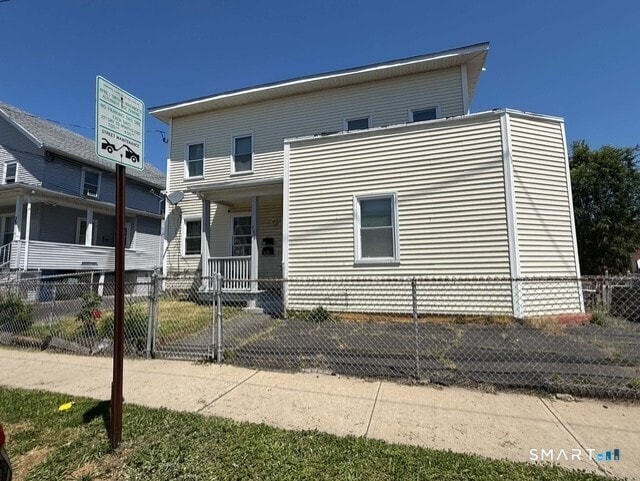 Foto del edificio - 353 Ogden St