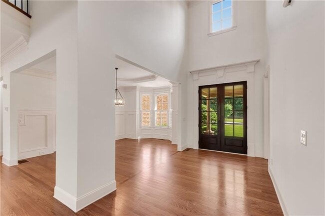 Building Photo - 5861 Yoshino Cherry Ln NE