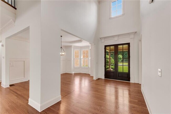 Foto del edificio - 5861 Yoshino Cherry Ln NE