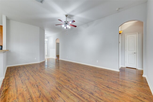 Building Photo - 6030 Starbrook Creek Dr