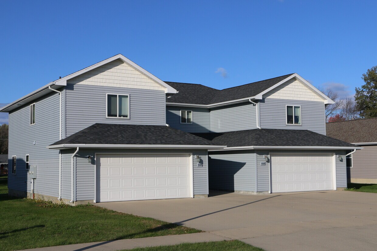 Foto principal - 1505 Springbrook Dr