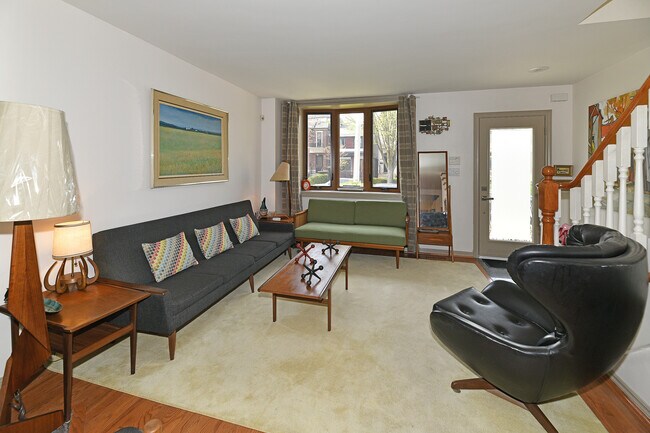 Building Photo - 203 Bedford Park Ave