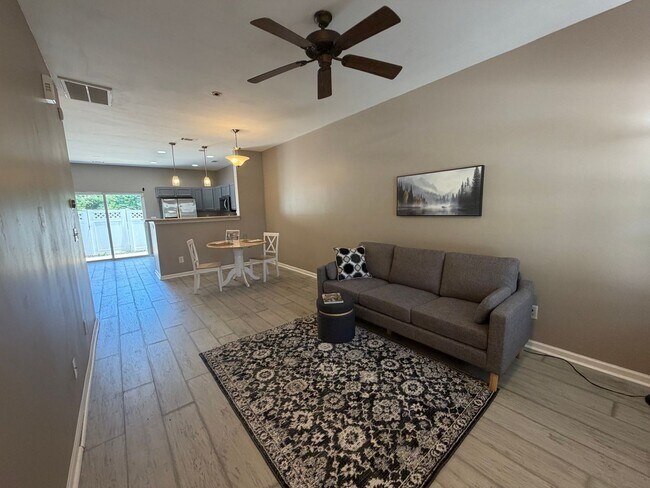 Foto del edificio - Exclusively Offered By Muse Realty, LLC