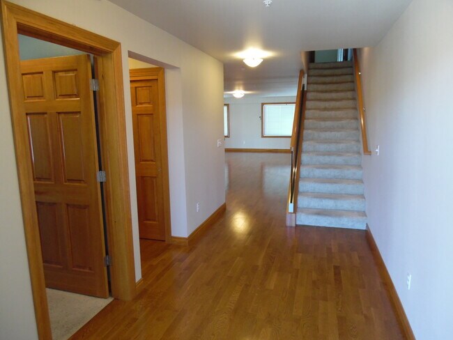 Foto del edificio - 3706 Portage Ln