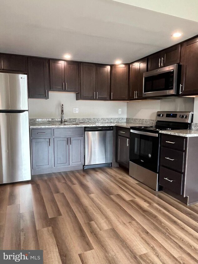 Foto principal - 1316 West Chester Pike