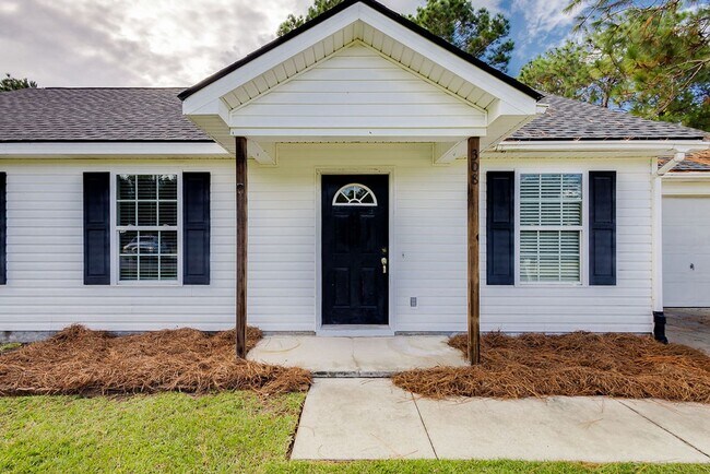 Foto del edificio - Charming 3-Bedroom Home with Garage in Guyton!
