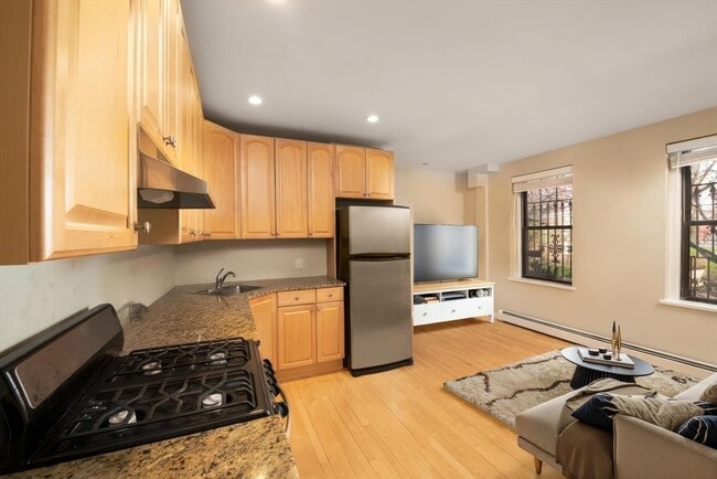 Building Photo - 64 Queensberry St