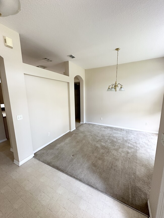 Building Photo - 15 Zinnia Trail
