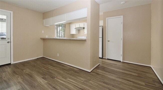 Foto del edificio - 6200 W Tidwell Rd