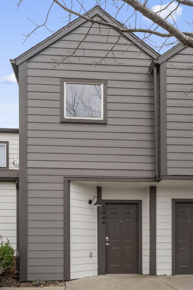 Foto del edificio - 1447 E Oakwood Ln