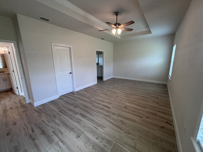 Building Photo - Welcome to this beautifully built 3-bedroom, 2-bathroom