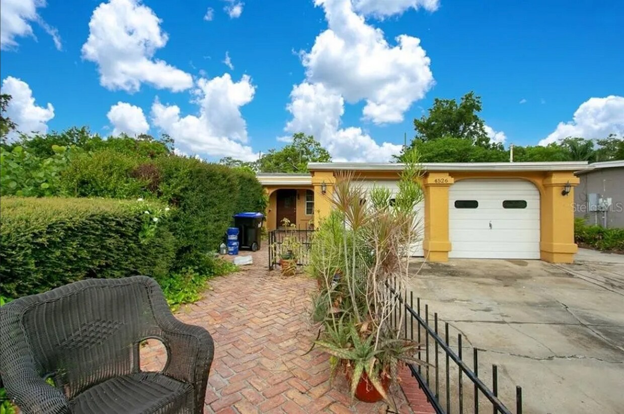 Primary Photo - 4526 Sheldrake Dr