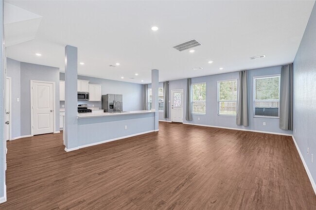 Foto del edificio - 1922 Ballesteros St