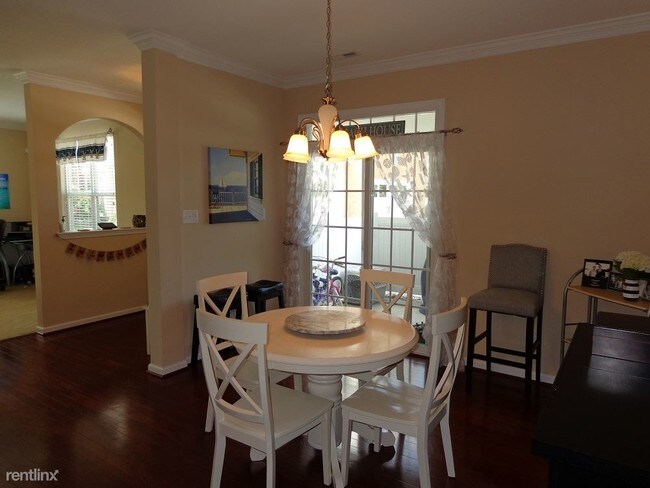 Foto del edificio - 4083 Harbor Walk Ave