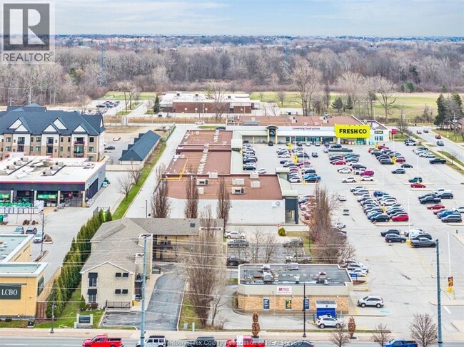 Building Photo - 5830 Malden Rd