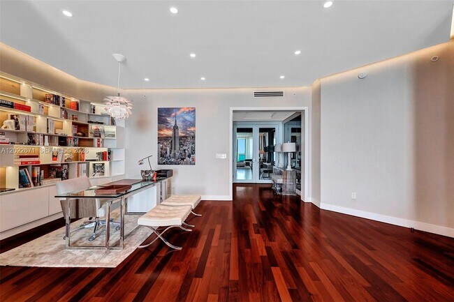 Building Photo - 16051 Collins Ave