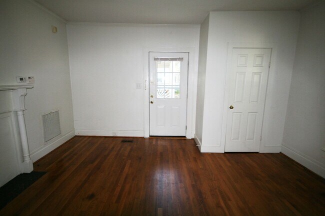 Foto del edificio - 910 Lancaster St