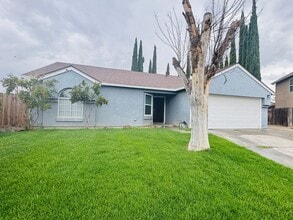 Building Photo - 827 Mesa Ct