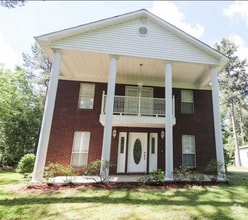 Building Photo - 2116 Harris Dr