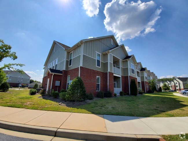 Building Photo - Ballantyne Commons of Simpsonville