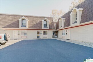 Building Photo - 1410 Primrose Ln