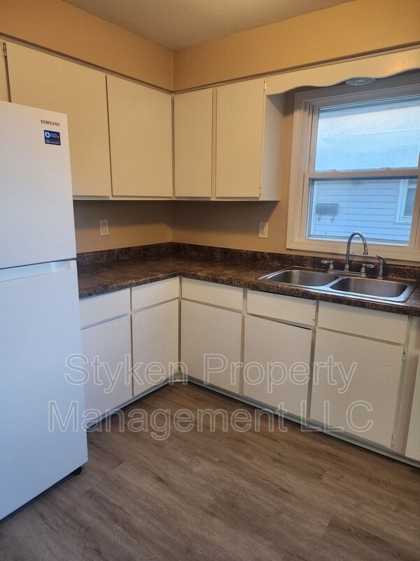 Foto principal - 2830 Cranbrook St