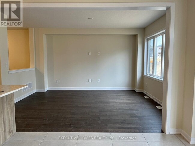 Building Photo - 170 Lilac Cir