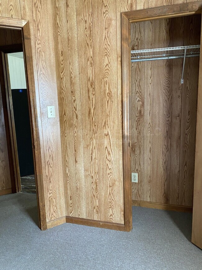 Foto del edificio - 1627 B Ave SE