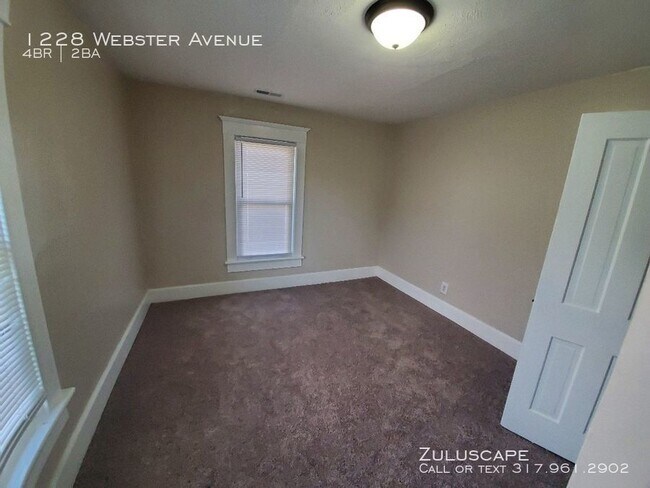 Building Photo - Large 4 bed 2 bath in New Castle, IN