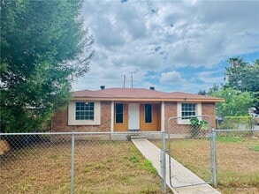 Building Photo - 2757 Melba Ave
