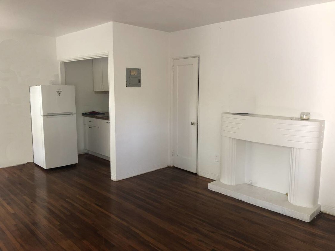 8210 Harding Ave, Miami Beach, FL 33141 Apartments in Miami Beach, FL