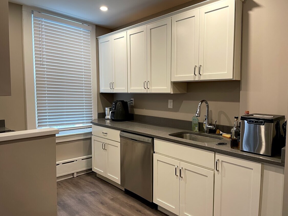 Foto principal - 266 N Aberdeen Ave