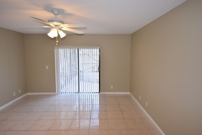 Building Photo - 9751 Majorca Pl