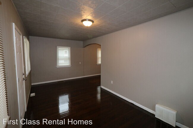 Building Photo - 3 br, 1 bath House - 1140 Durbin St
