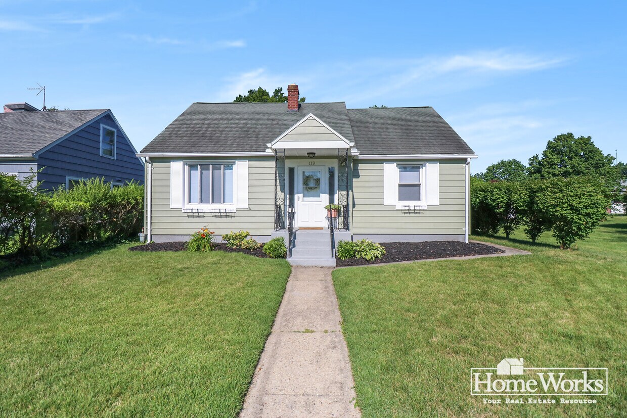 Primary Photo - 119 N Coquillard Dr