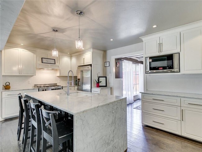 Foto del edificio - 11404 Leaning Elm Rd