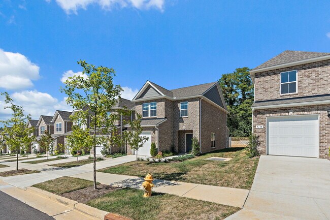Foto del edificio - 7136 Mapleside Ln