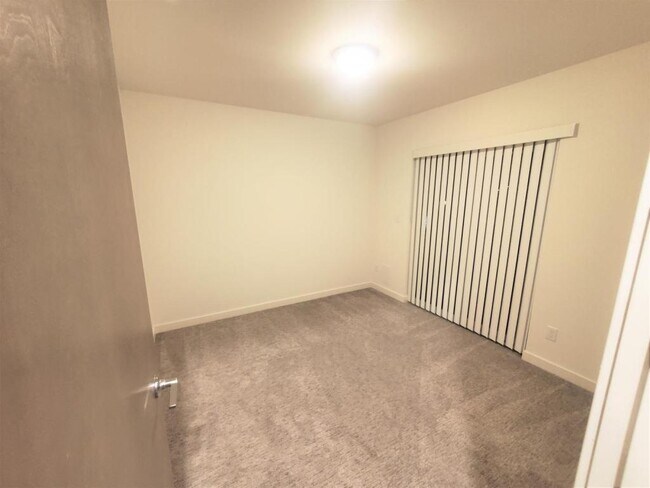 Foto del edificio - 500 16th Ave S