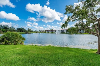 Building Photo - 9500 N Hollybrook Lake Dr