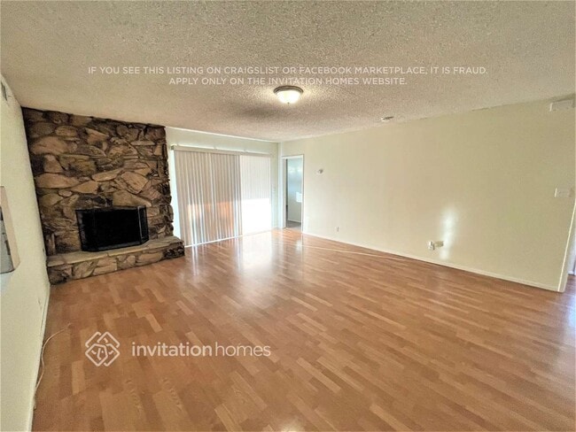 Foto del edificio - 12801 Zeus Ave