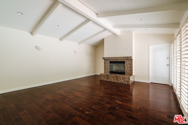 Building Photo - 15649 Woodfield Pl