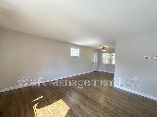 Foto del edificio - 6602 Winthrop Dr