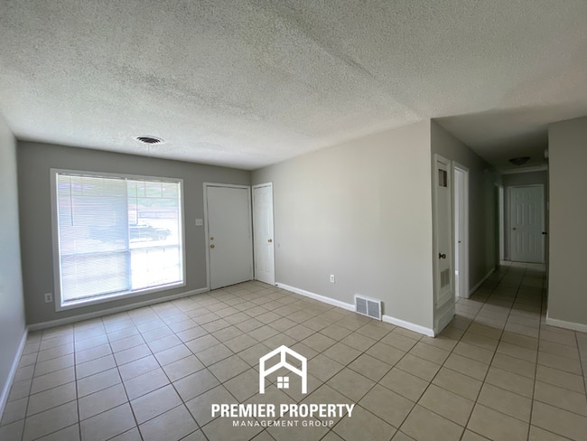 Building Photo - Spacious 4BR Family Home in Raleigh | Modern Tile Floors & Spacious Backyard